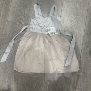 H&M Kids Formal Dress in Gray and Cream size 2 to years NWT Smoke